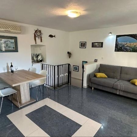 Apartmani Dalmacija Brela Exteriör bild