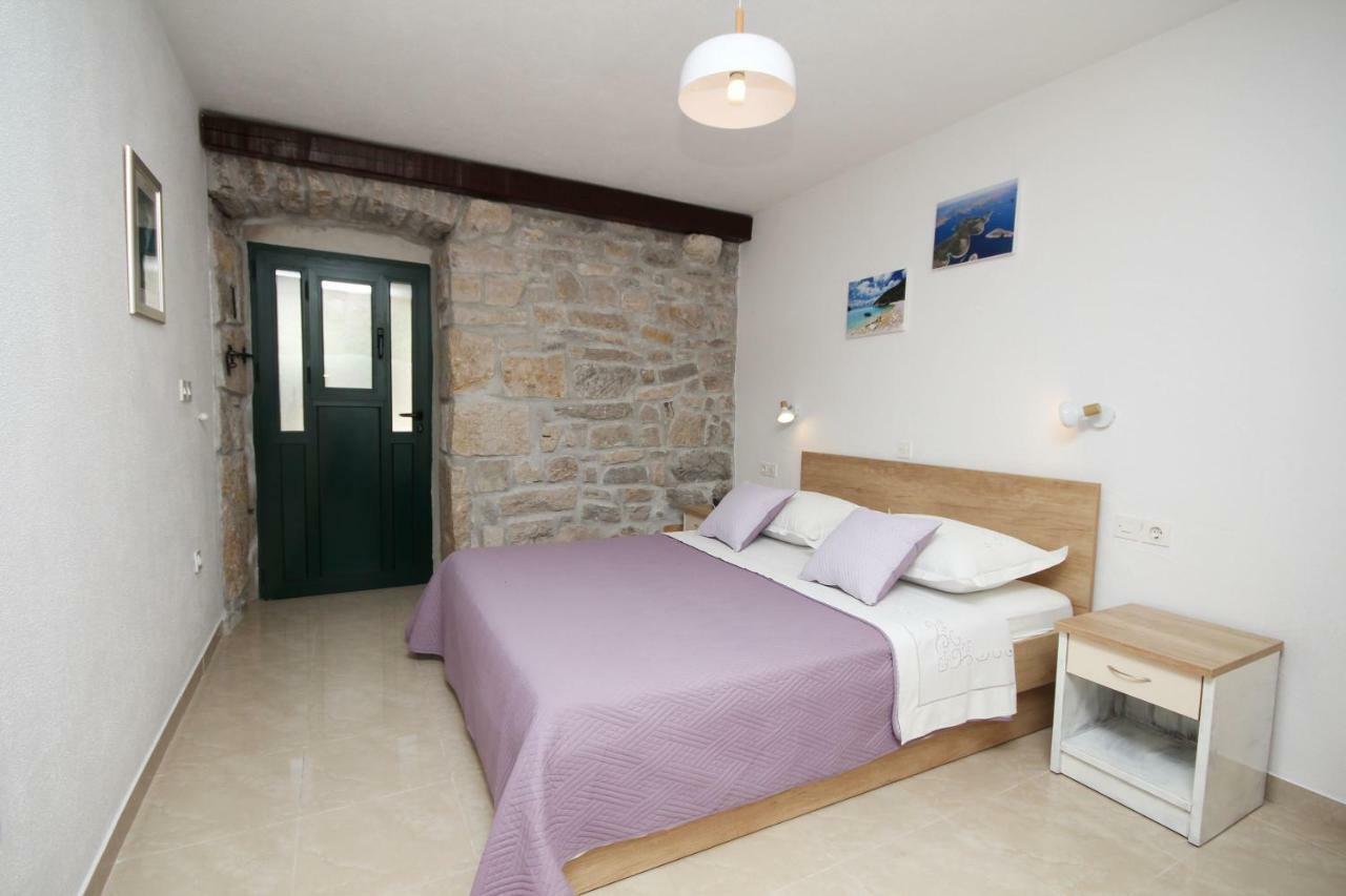 Apartmani Dalmacija Brela Exteriör bild