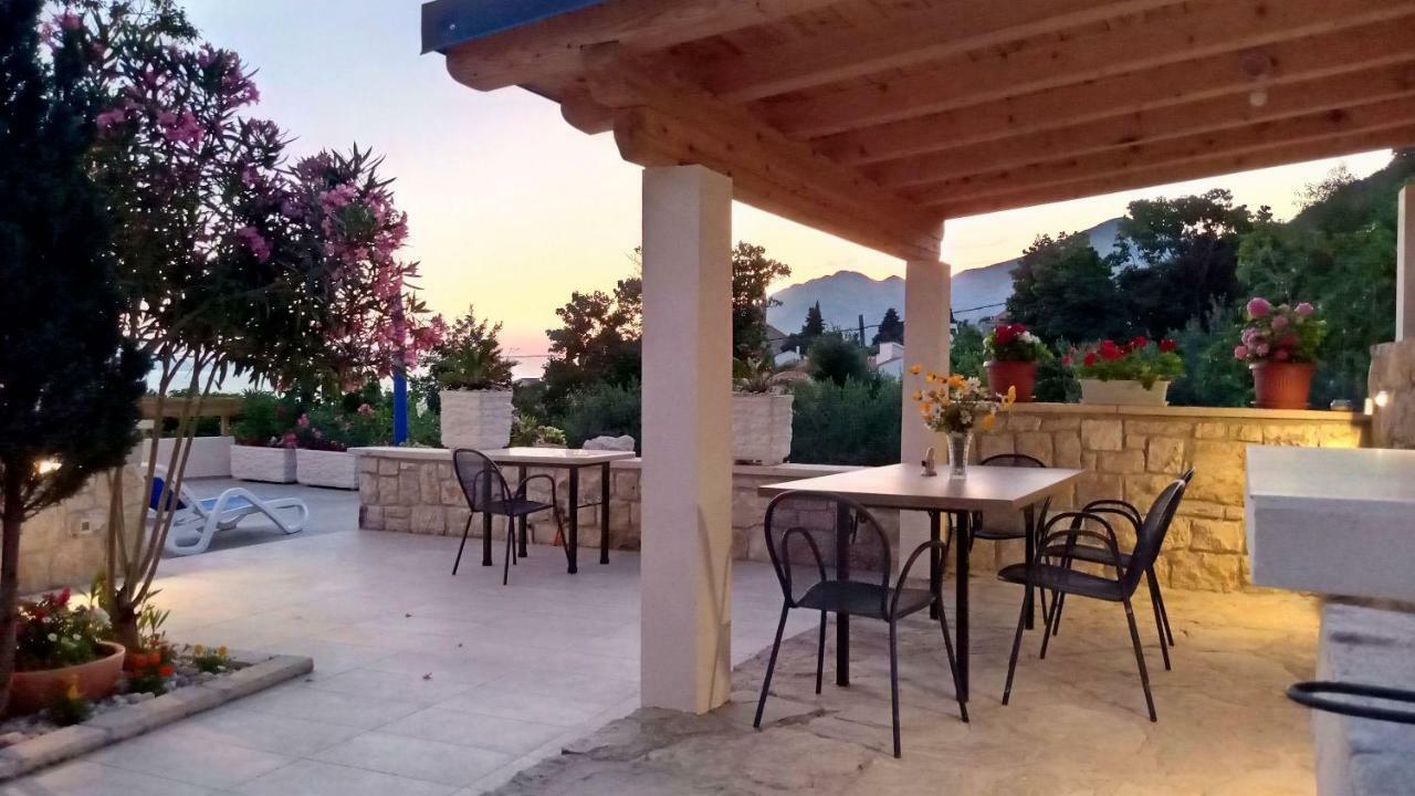 Apartmani Dalmacija Brela Exteriör bild