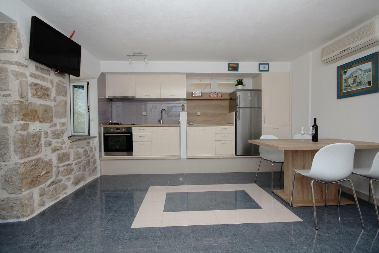 Apartmani Dalmacija Brela Exteriör bild