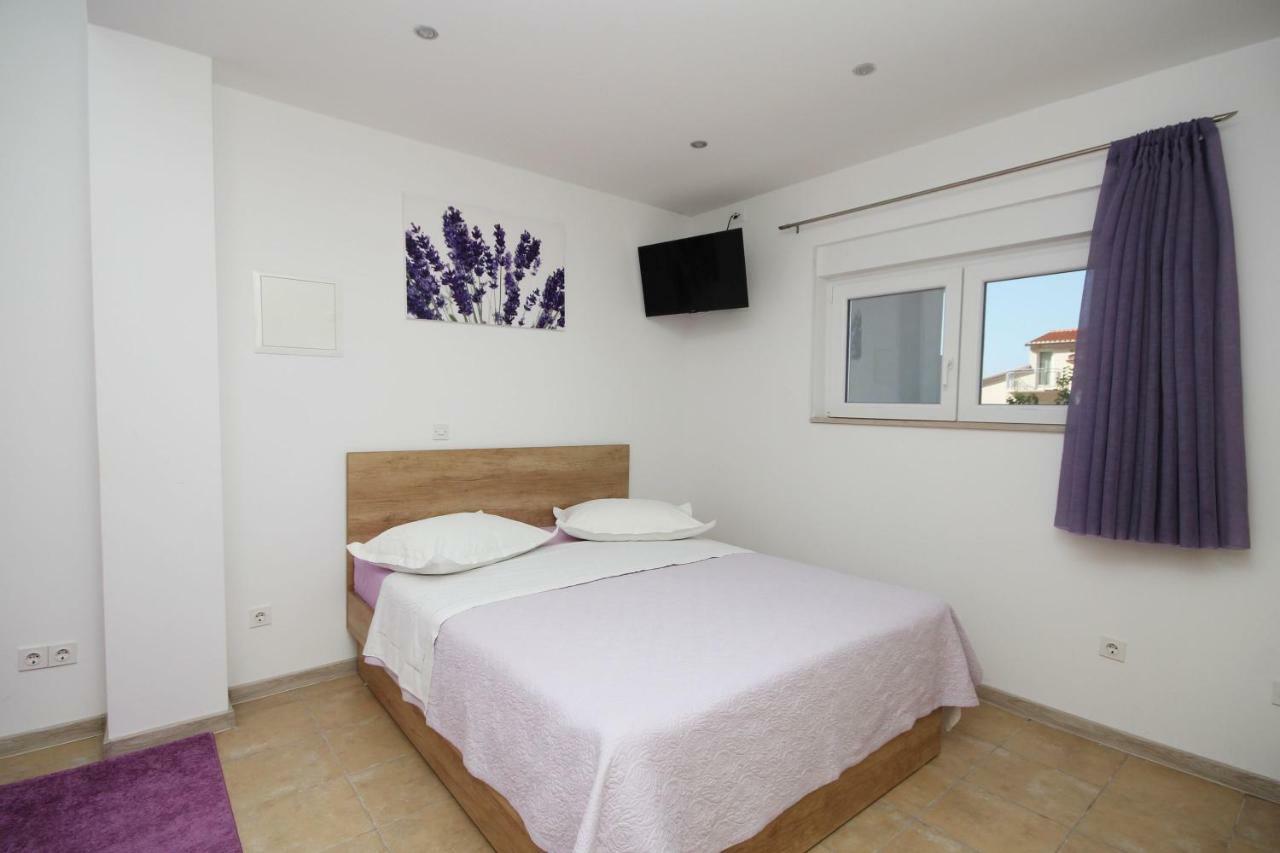 Apartmani Dalmacija Brela Exteriör bild