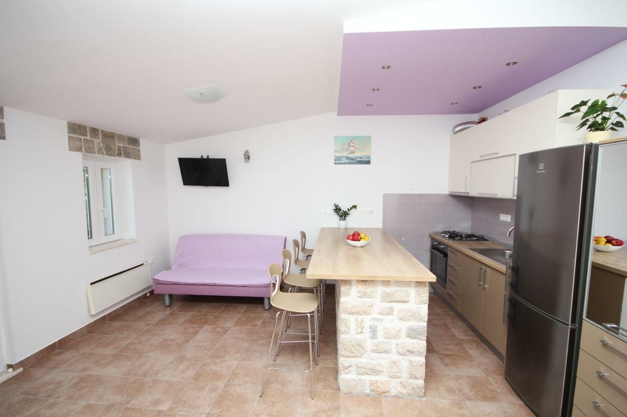 Apartmani Dalmacija Brela Exteriör bild