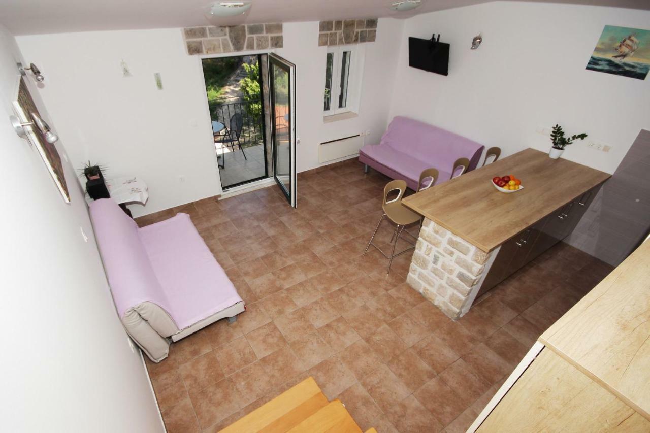 Apartmani Dalmacija Brela Exteriör bild